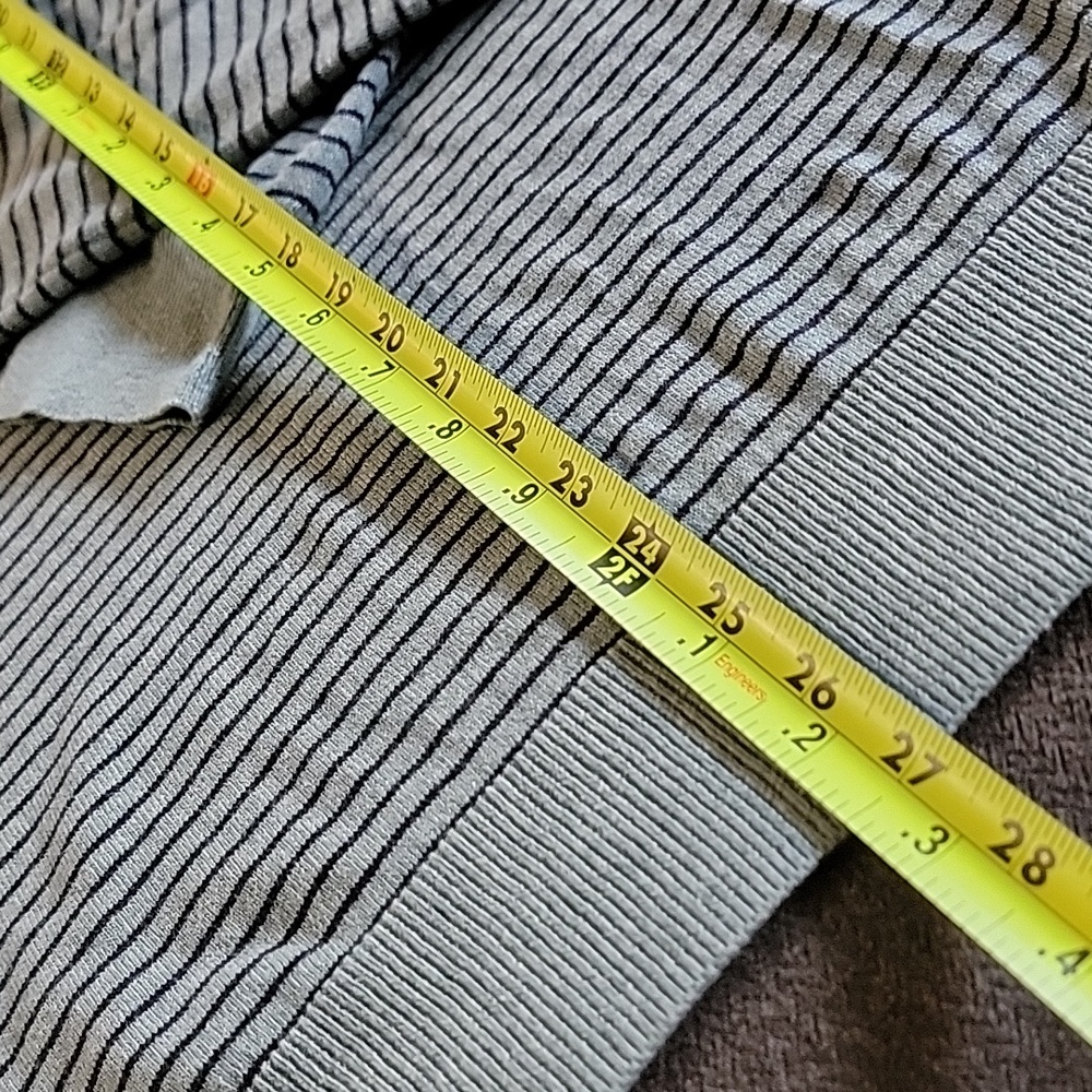 J. CREW Sweater - Picture 5 of 7